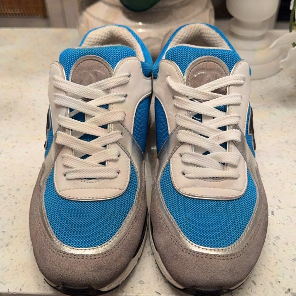 CHANEL Turquoise & Black Sneakers 👟 - Picture 3 of 8